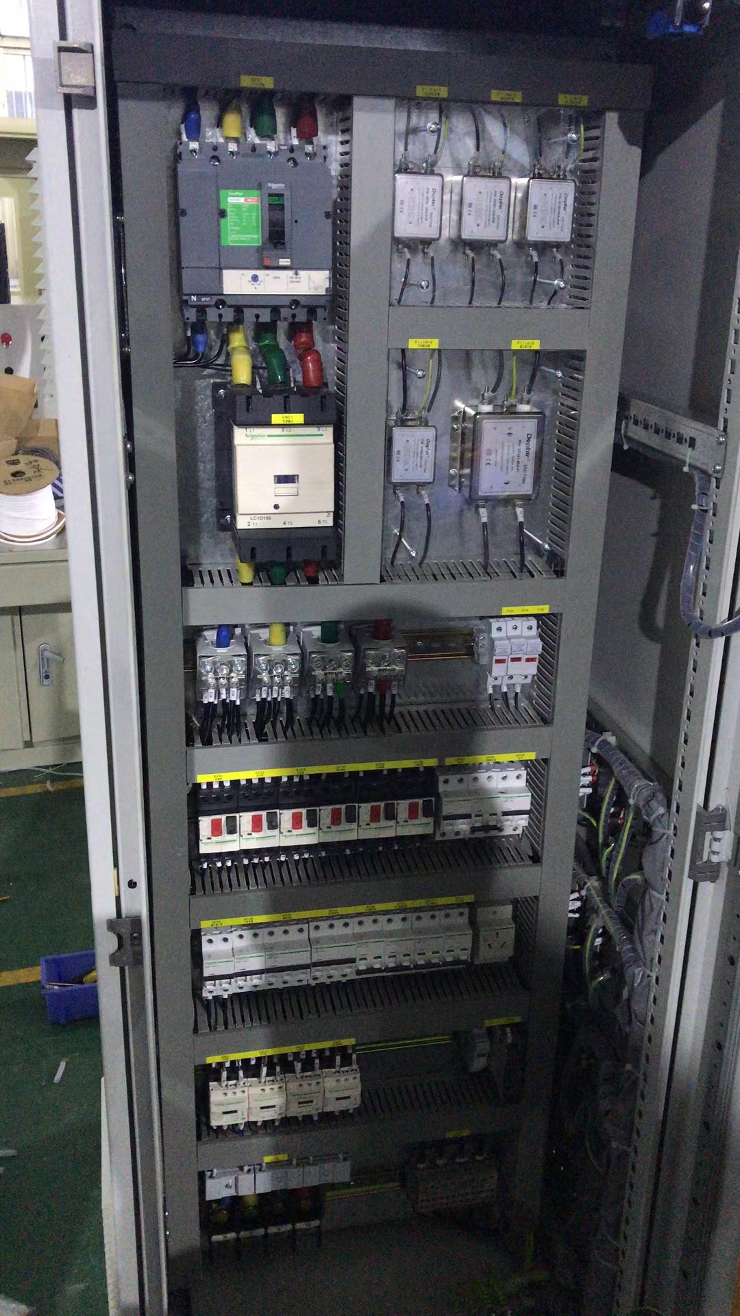 PLC控制箱1